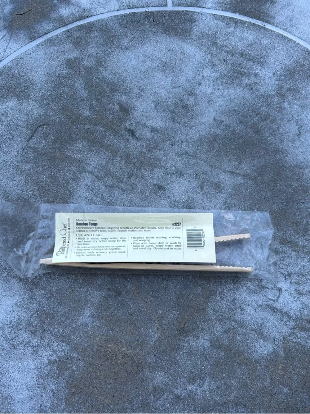 The Pampered Chef Bamboo Tongs with Recipe - Natural Wood Color